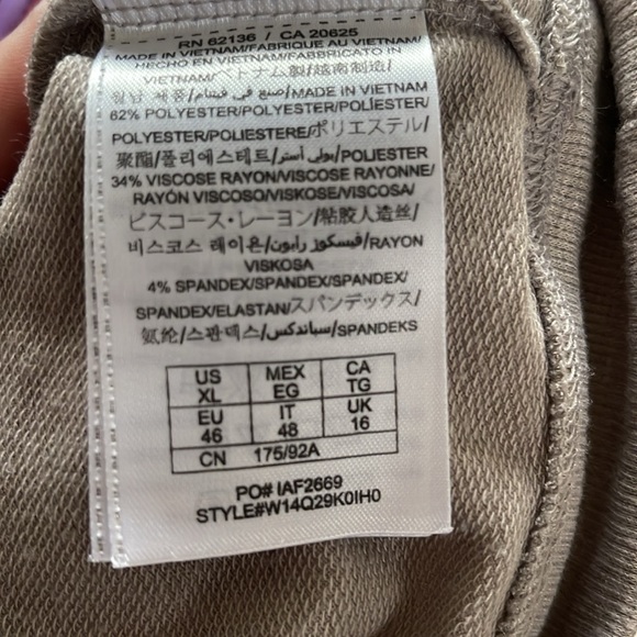 GUESS gray sweater - Picture 6 of 6